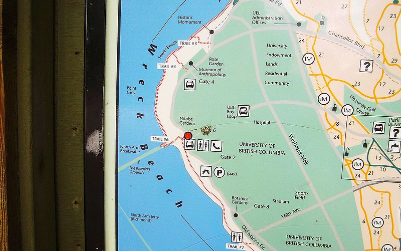 File:Wreck Beach front entrance map.jpg
