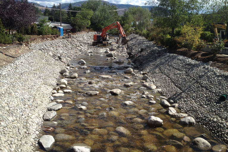File:Penticton Creek During restoration.jpg