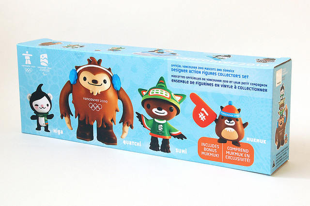 File:Vancouver 2010 Olympic Mascot Toy Box.jpg