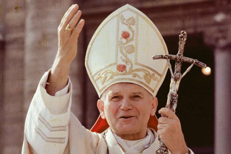 File:Pope John Paul II St Peters Square.jpg
