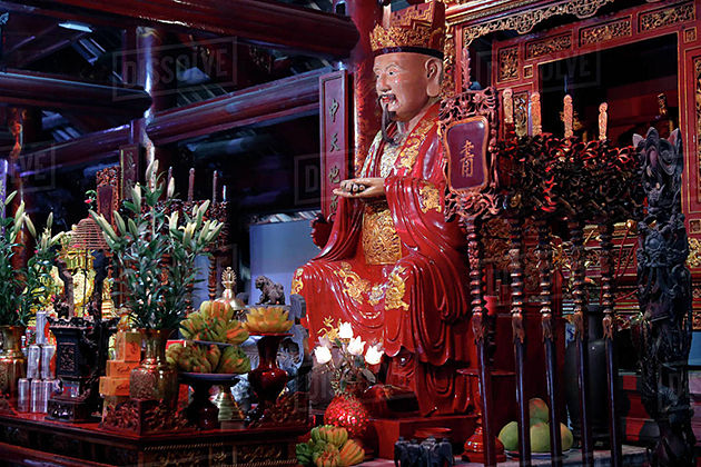 File:Inside-a-temple-confucianism-in-Vietnam.jpg