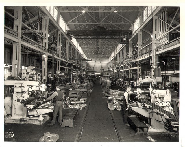 File:Machine Shop Interior - 1943.jpg
