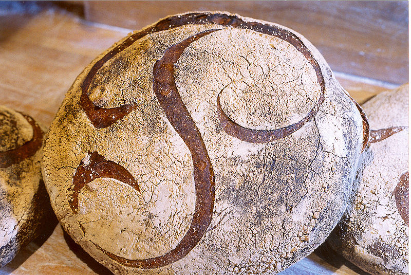 File:1.9 kg Poilâne sourdough bread.jpg