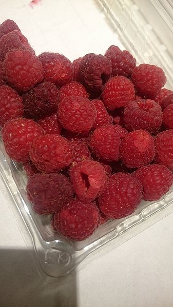 File:Fresh Raspberries.JPG