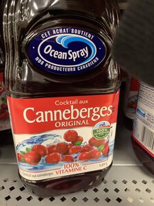 French Label of OceanSpray Cranberry Cocktail