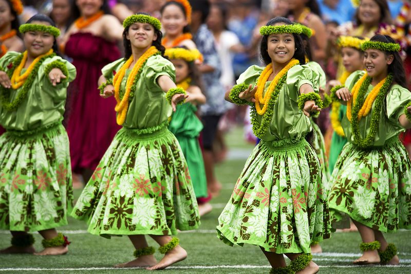 File:Hawaiian-hula-dancers-377653 1920.jpg