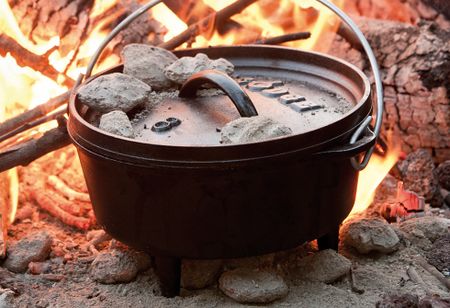 Course:HIST104/The Dutch-Oven - UBC Wiki