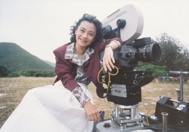 File:Sylvia Chang behind the scenes (1989).jpg
