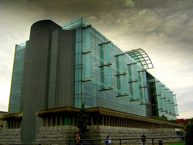 File:Koerner Library On A Gray Day.jpg