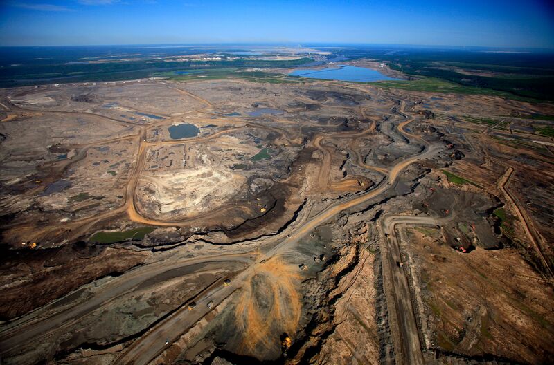 File:Overhead View of the Tar Sands Near Fort McMurray.jpg