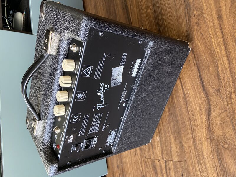 File:Bass Amplifier Fender Rumble 15.jpg